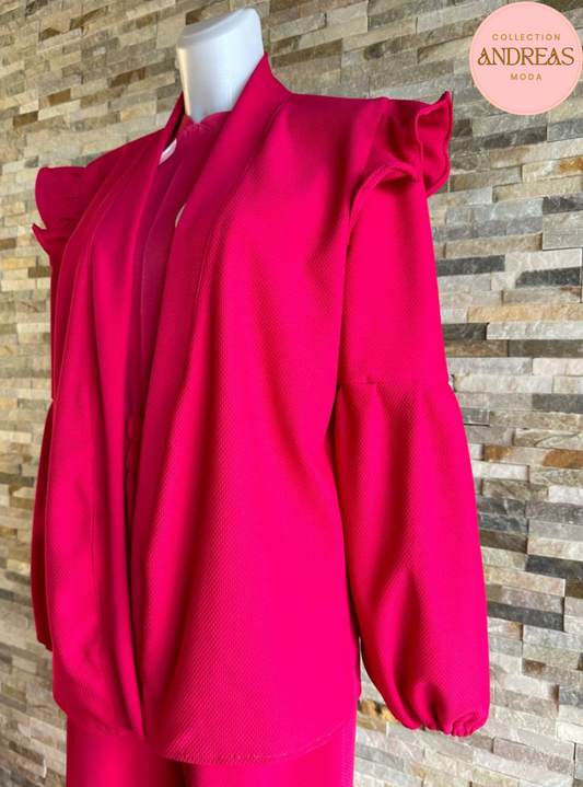 Conjunto de chaqueta y pantalon con volantes fucsia
