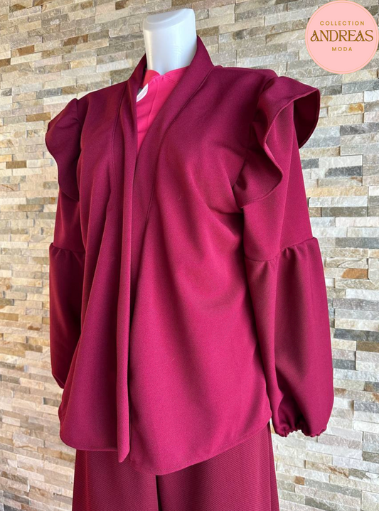 Conjunto de chaqueta y pantalon volantes vinotinto