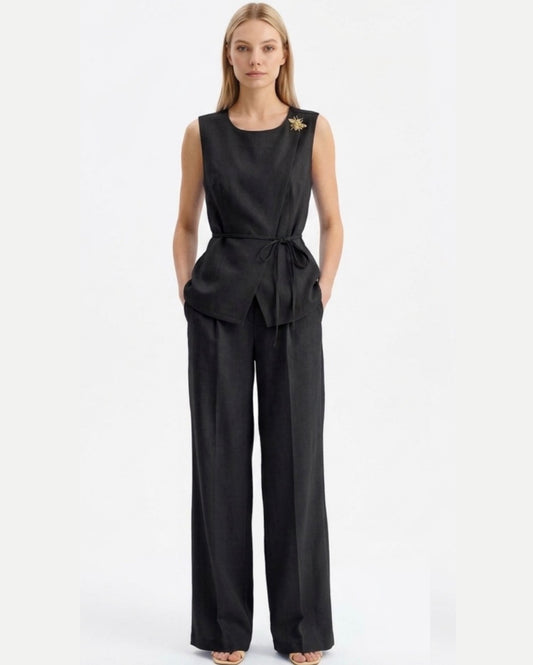 Conjunto  Dos Piezas Negro: Top Cruzado Peplum con Cinturón y Pantalón Wide Leg