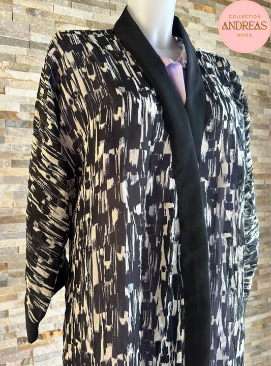 kimono black and whit