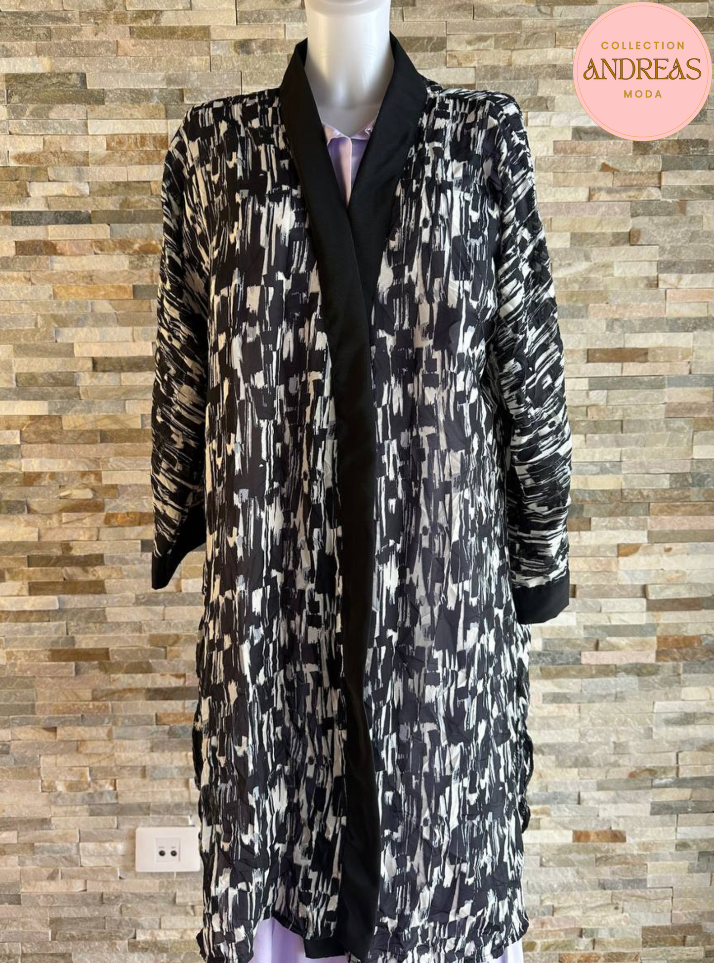 kimono black and whit