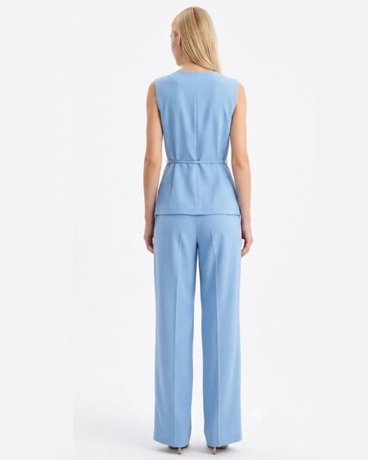 Conjunto Elegante Dos Piezas en Azul: Chaleco Cruzado con Cinto y Pantalón Wide Leg
