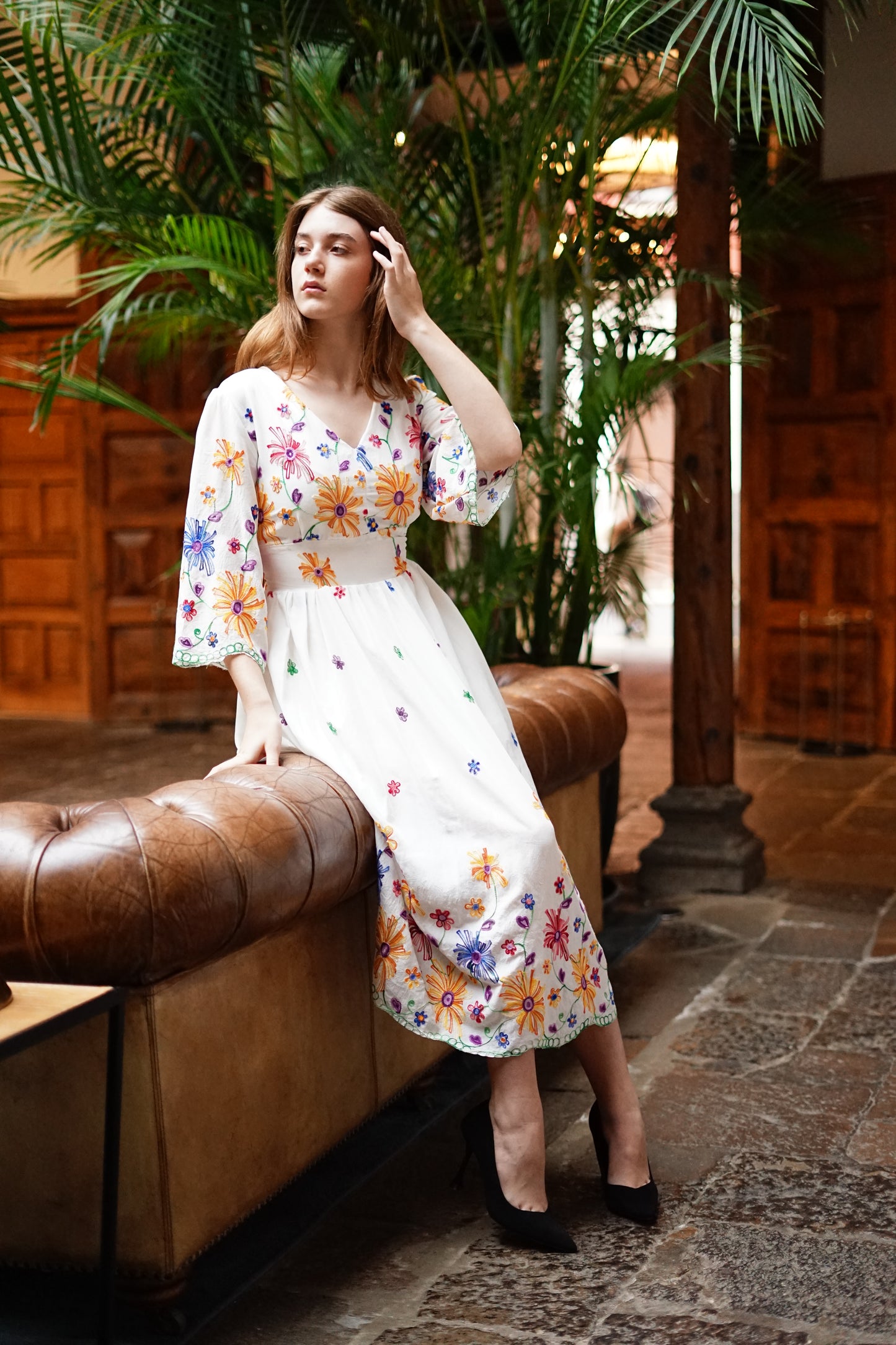 Vestido en tela de algodón bordado